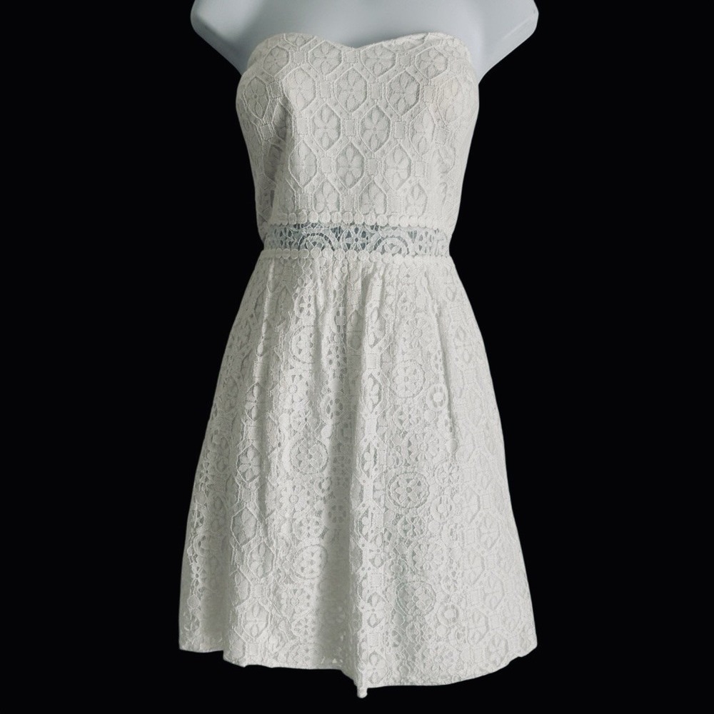 Lilly Pulitzer Dress L White Lace Strapless Bridal Shower Resort Fit & Flare - Picture 2 of 10
